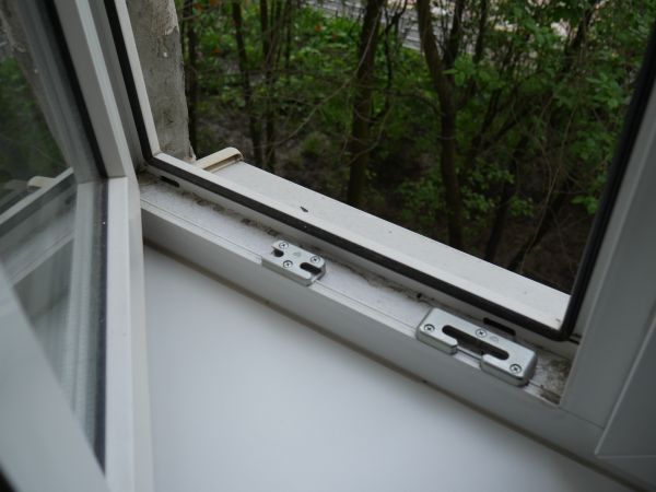Cost of Crank Window Repair in Spring