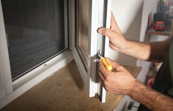 Cost of Thermal Window Repair in Spring