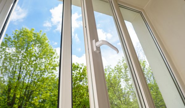 Cost of Window Glass Replacement in Spring