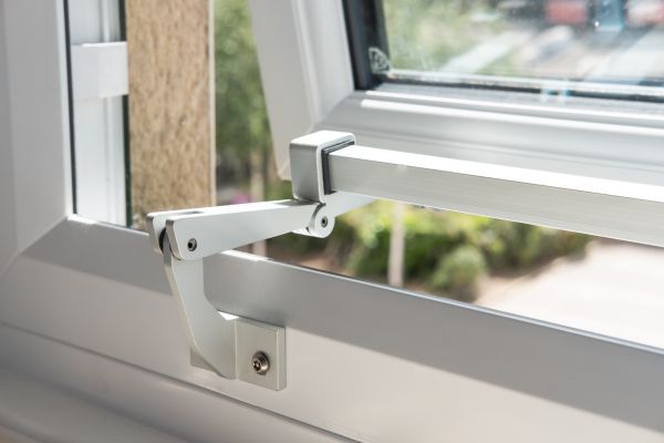 Cost of Hinged Window Repair in Spring