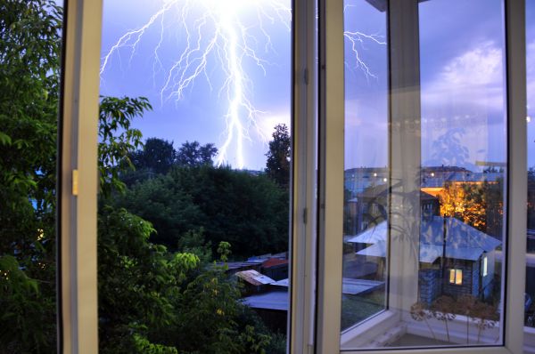 Cost of Storm Windows Repair in Spring
